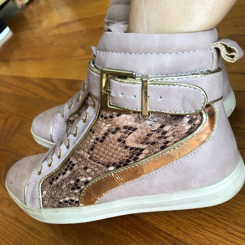 GAUDI Pink Snakeskin Sneakers - Picture 2 of 4